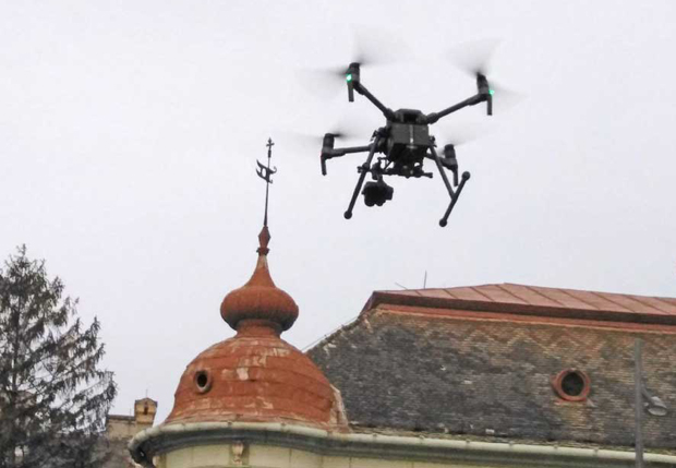 Колико троше јавни објекти у Зрењанину, а колико расипају: Дрон мери потрошњу енергије