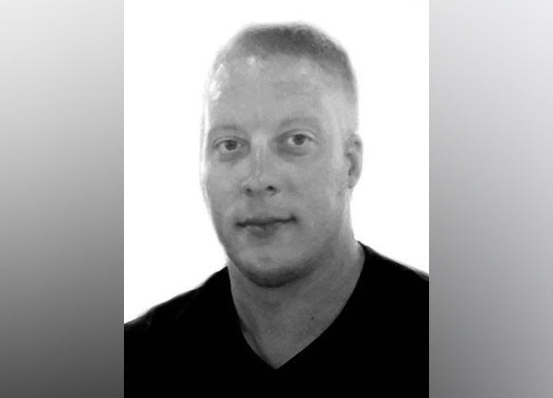 Бојане, нека те анђели чувају: Погинули возач ГСП сахрањен у БЕЛОМ ковчегу, на вечни починак га испратило више стотина људи 