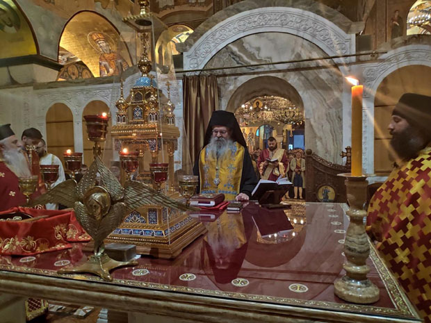 Свети Василије и свети Петар су моћни да сачувају светиње у Црној Гори: Епископ Теодосије донео благослов са Дечана