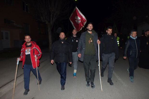 Ходочасници из Београда стигли у Пљевља: Дочекало их више хиљада грађана (ФОТО+ВИДЕО)