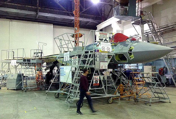 SU-57 иде на дораду: Проблеми руског “невидљивог“ због ракета у трупу летелице