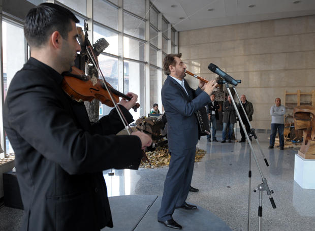 Понео сам бомбу, понео сам драга, ако кажеш не, разнећу ја све: Скандал пред Беовизију, песма познатог музичара промовише насиље над женама