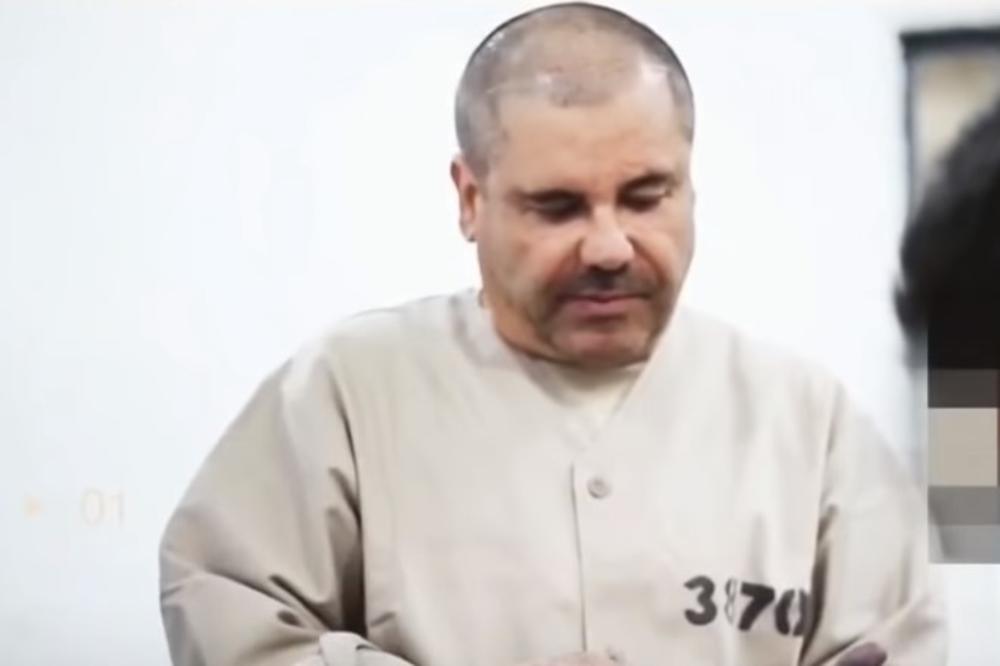 Објављени до сада невиђени снимци Ел Чапа: Чувари га шишају и узимају отиске прстију, а ево шта је рекао ЧИМЕ СЕ БАВИ (ВИДЕО)