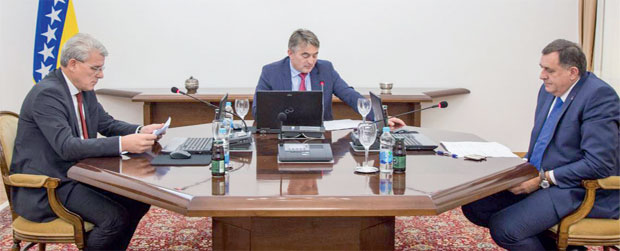 Хапсите, радим по Уставу: Одговори Милорада Додика на нове УДАРЕ из Сарајева