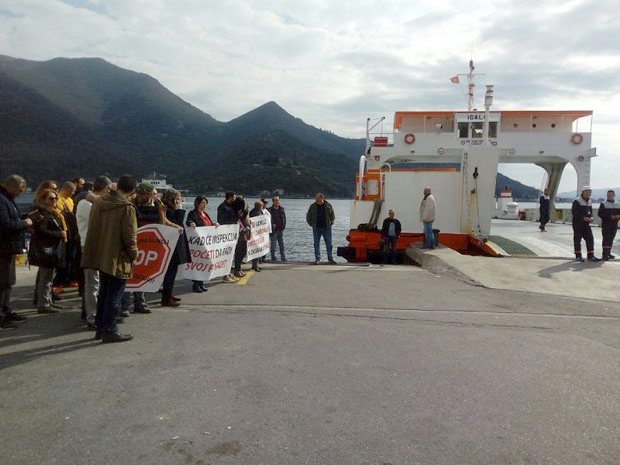 Борба против незаконитог отпуштања: Протест доскорашњих радника Поморског саобраћаја због отказа