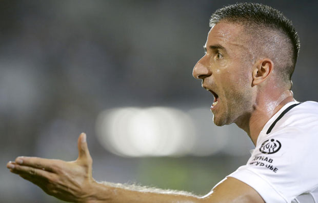 Тошић на излазним вратима Партизана