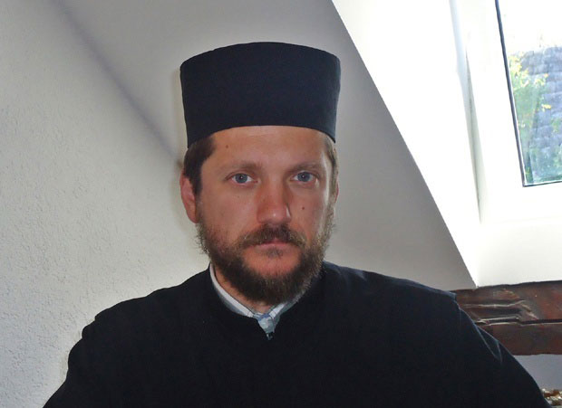 Молба ректора Богословије Гојка Перовића: Јесам се састао са црногорским политичарима, али не обмањујте јавност