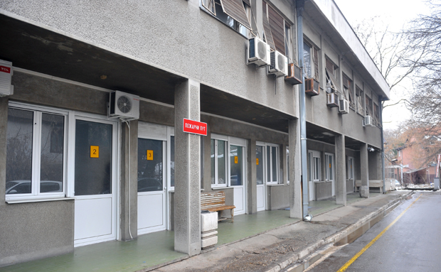 Из авиона слетели у карантин: Двоје српских држављана који су боравили на броду Дајмонд принцес стигли у Београд и смештени на Инфективну клинику