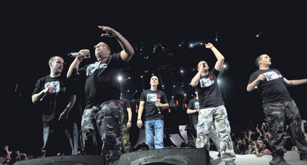 Скандал: Београдском синдикату забрањен улаз у Црну Гору (ВИДЕО)