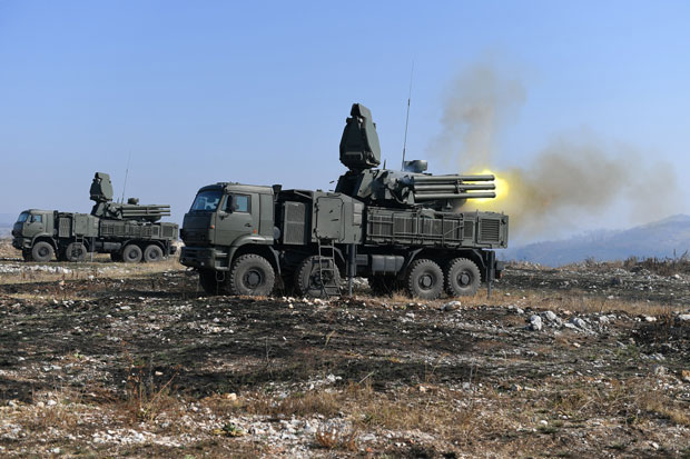 У Батајницу допремљене две од укупно шест купљених батерија ПВО: Панцир стигао у Србију