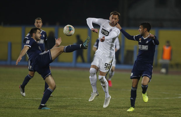 Матић: Тежак терен за игру у Сенти, лопта је била више у ваздуху