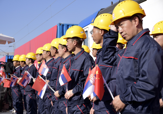 Док наши ОДЛАЗЕ пут Немачке, Кинези и Руси нам ГРАДЕ путеве: Све више странаца посао налази у Србији, највише их има на градилиштима