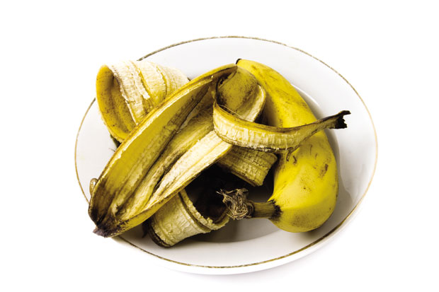 Не бацајте кору од банане: Ево како је можете искористити