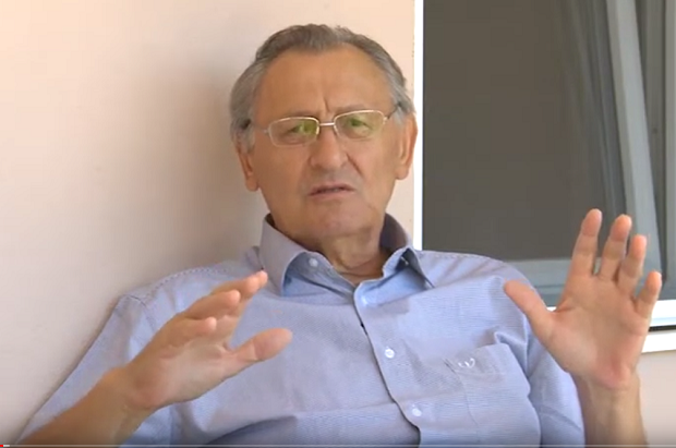 “Литије делују застрашујуће, они би артиљеријским гранатама изравнавали Црну Гору“: Професор Универзитета у Новом Саду Миленко Перовић извређао СПЦ и митрополита Амфилохија 