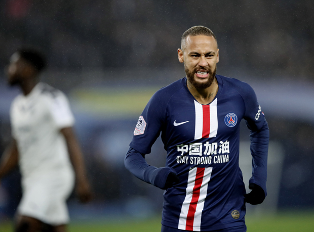 Бразилац намерно зарадио искључење: Нејмар добио црвени да би ишао на карневал у Рио