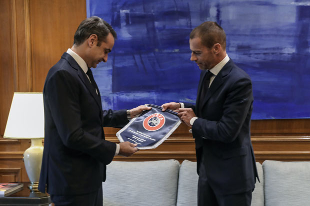 Донели смо одлуку да грчки фудбал очистимо заувек: Чеферин се састао са Мицотакисом због проблема са корупцијом и насиљем