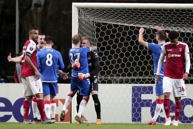 Џерард слави: Кент одвео Ренџерс у осмину финала ЛЕ