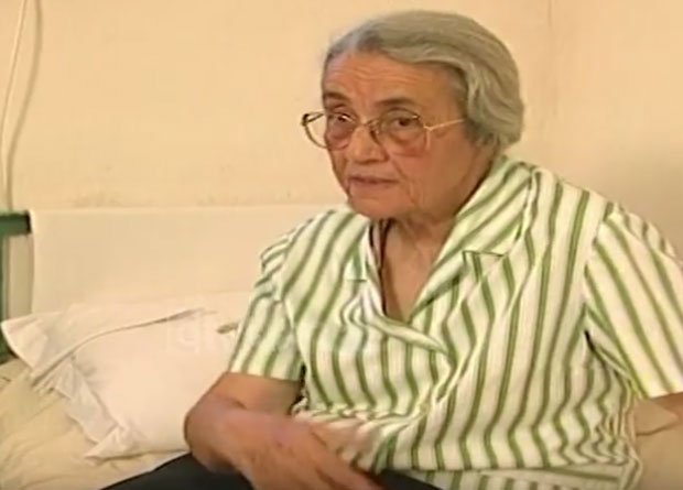 Била је жена које су се Албанци ПЛАШИЛИ: Преминула удовица Енвера Хоџе владала је из сенке, а описана је као НАЈИЗОПАЧЕНИЈА супруга диктатора (ВИДЕО)