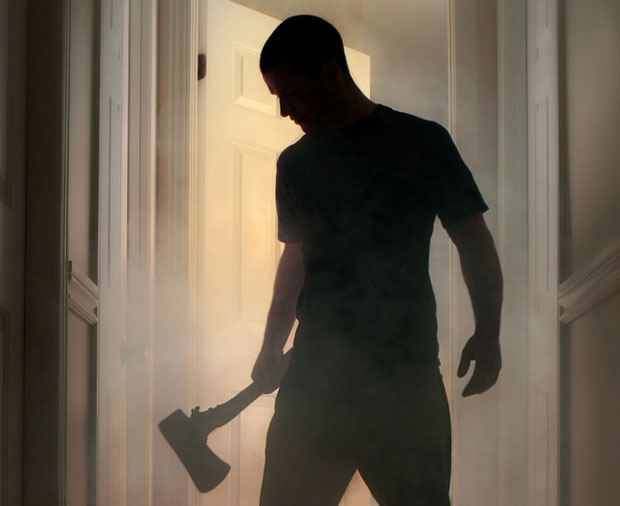 Хрват демолирао секиром кућу љубавника своје жене, па њу изударао дршком по глави