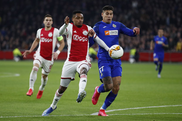 ЛЕ: Олимпијакос изненадио Арсенал, Обамејанг промашио пролаз, Максимовић елиминисао Тадића, Копенгахген славио у Шкотској