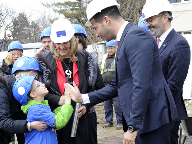 Министар Удовичић званично отворио радове на изградњи фискултурне сале у школи „Антон Скала“