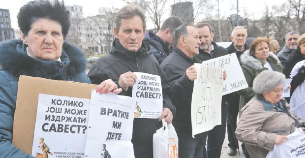 Договор премијерке и удружења родитеља: Поправља се закон о несталим бебама