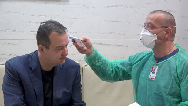 И Дачић на провери: Појачана контрола на аеродрому због вируса