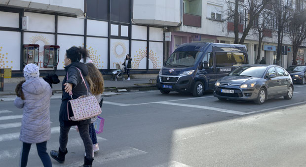 Интервентне појачано контролишу илегалне мигранте: Уз специјалце у Шиду одахнули!