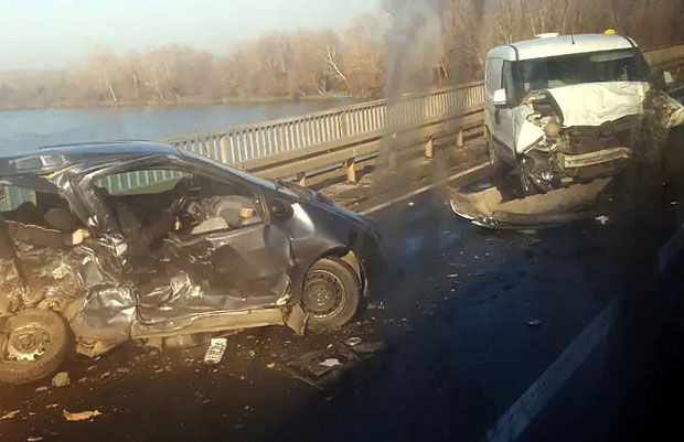 Поледица их одвела директно у смрт, страдале две, повређење још две особе: Детаљи стравичне саобраћајне несреће на мосту Смедерево-Ковин