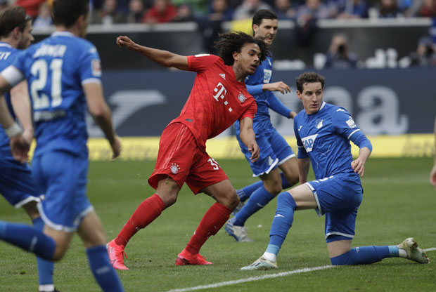 Бајерн дао шест голова за сат времена, а онда се десило нешто што модеран фудбал не памти (ВИДЕО)