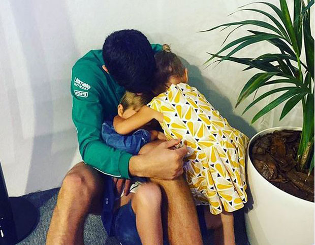 A сад, сви код маме: Јелена емотивном поруком и дирљивом фотографијом прославила Новаков тријумф у Дубаију