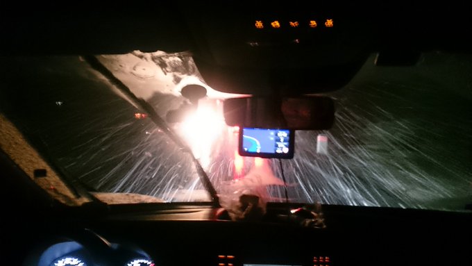 Снежни наноси ОКОВАЛИ регион: У Хрватској падао и град, снежни наноси праве хаос на аутопутевима у Босни (ФОТО+ВИДЕО)