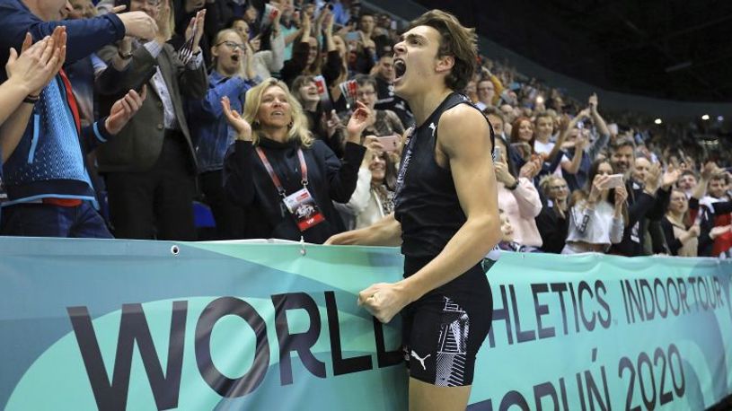 Нови светски рекорд у скоку с мотком, поставио га је 20-годишњак (ВИДЕО)