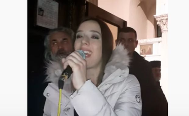 Попадија Даница (24) је НАЈМОЋНИЈИ глас Црне Горе: Послушајте како пева изворну верзију  Ој јунаштва светла зоро и сигурно ћете се НАЈЕЖИТИ (ВИДЕО)