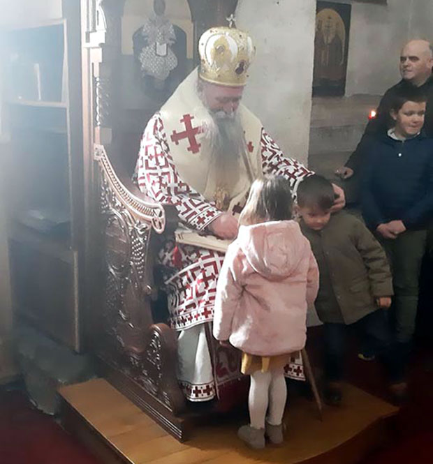 Епископ Јоаникије НИКАД ОШТРИЈИ према Милу: Ђукановић се води усташком реториком Анте Павелића, своју браћу баца у бунар и ми имамо одговор на те ГЛУПОСТИ (ВИДЕО)