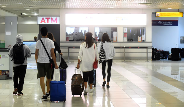 Амбасада САД пооштрила критеријуме за програм Work&Travel: Студенти теже стижу у Америку