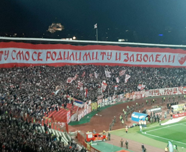 Спектакуларна кореографија навијача Звезде (ВИДЕО)