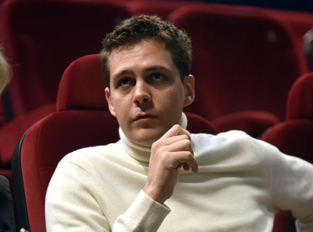 То што носим сукњицу је подношљиво, али Јелисавета је потпуни МОРОН: Милош Биковић објавио Фотографију са Орашанин