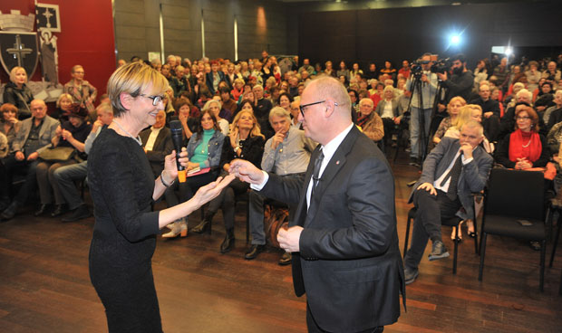 Весић: У Карађорђевом парку до краја године Задужбина Моме Капора; Поштанска марка у част познатог писца и сликара