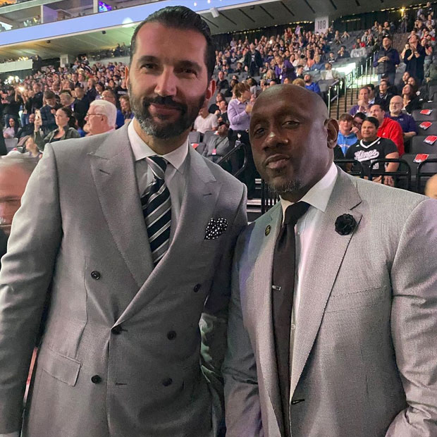 Кошаркашка елеганција: Пеђа Стојаковић и Боби Џексон у готово идентичном издању