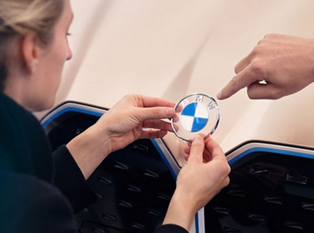 Велика промена: Чувени немачки произвођач аутомобила мења лого 