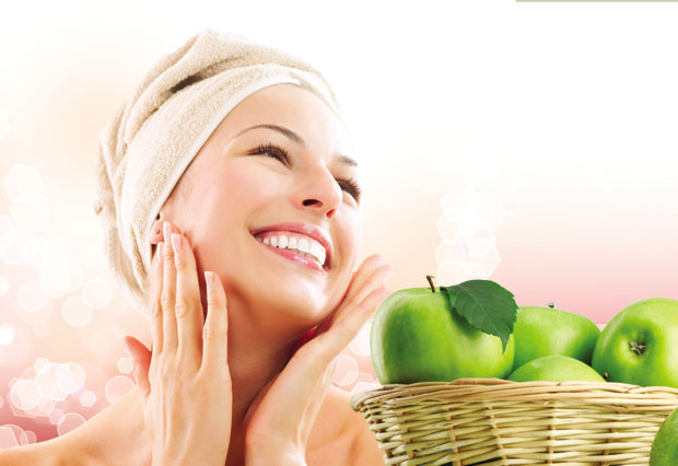 Негујте лице јабукама: Направите сами облоге, које ће ваш тен учинити блиставим