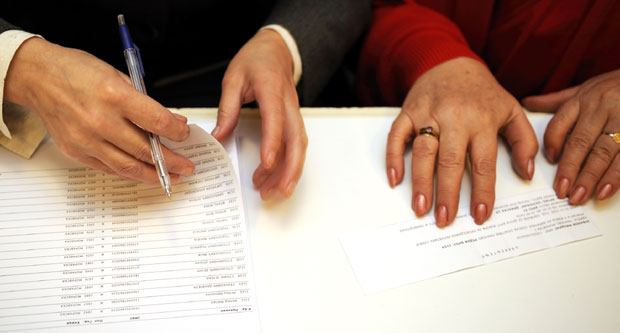 Овера потписа бар 500.000 динара: Странкама на располагању 198 јавнобележничких канцеларија