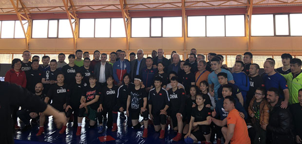 Србија раширила руке Кинезима