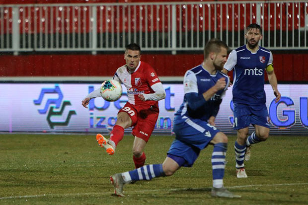 Фудбалери Војводине пришли Партизану само на бод: Сложни као породица