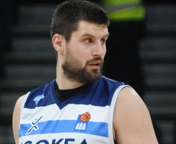 Никад јача подршка СНС на Звездари: На изборној листи певачи, новинари, спортисти, а ево шта је поручио репрезентативац Србије