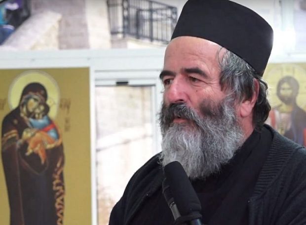 Наопако радили - наопако донели: Прота Миодраг о накарадном закону