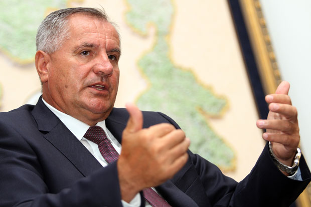 Додик: Нема места паници због корона вируса, предузете потребне мере; Вишковић: Спремно дочекани први случајеви заразе вирусом корона