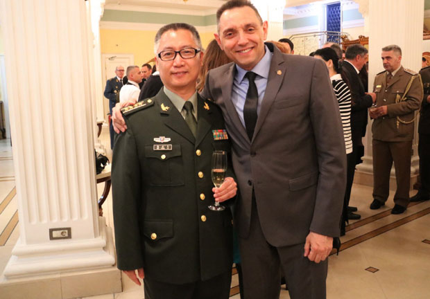 Шпијунка: Александар Вулин јачи од вируса