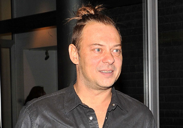 „Немам коментар на пресуду. Нама је довољно да је осуђен“: Мајка младића кога је обљубио Горан Јевтић, о пресуди глумцу - кућном притвору са наногвицом